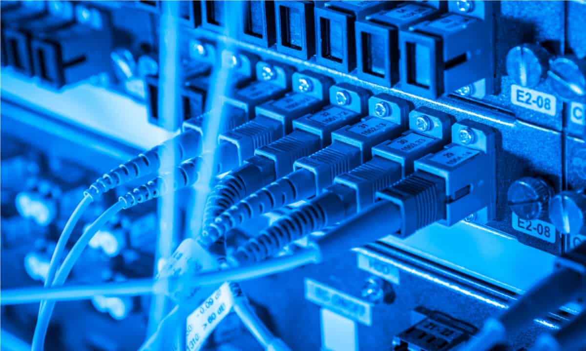 632d505b339a5.jpg 怎么租用性價(jià)比高的大寬帶服務(wù)器呢?.jpg